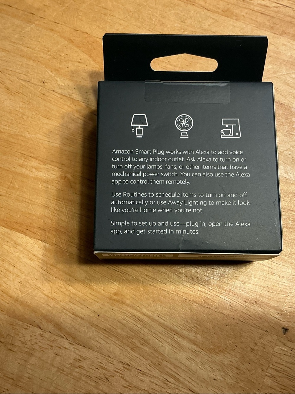 Amazon White Smart Plug - Wi‑Fi Outlet Adapter - Picture 2 of 4